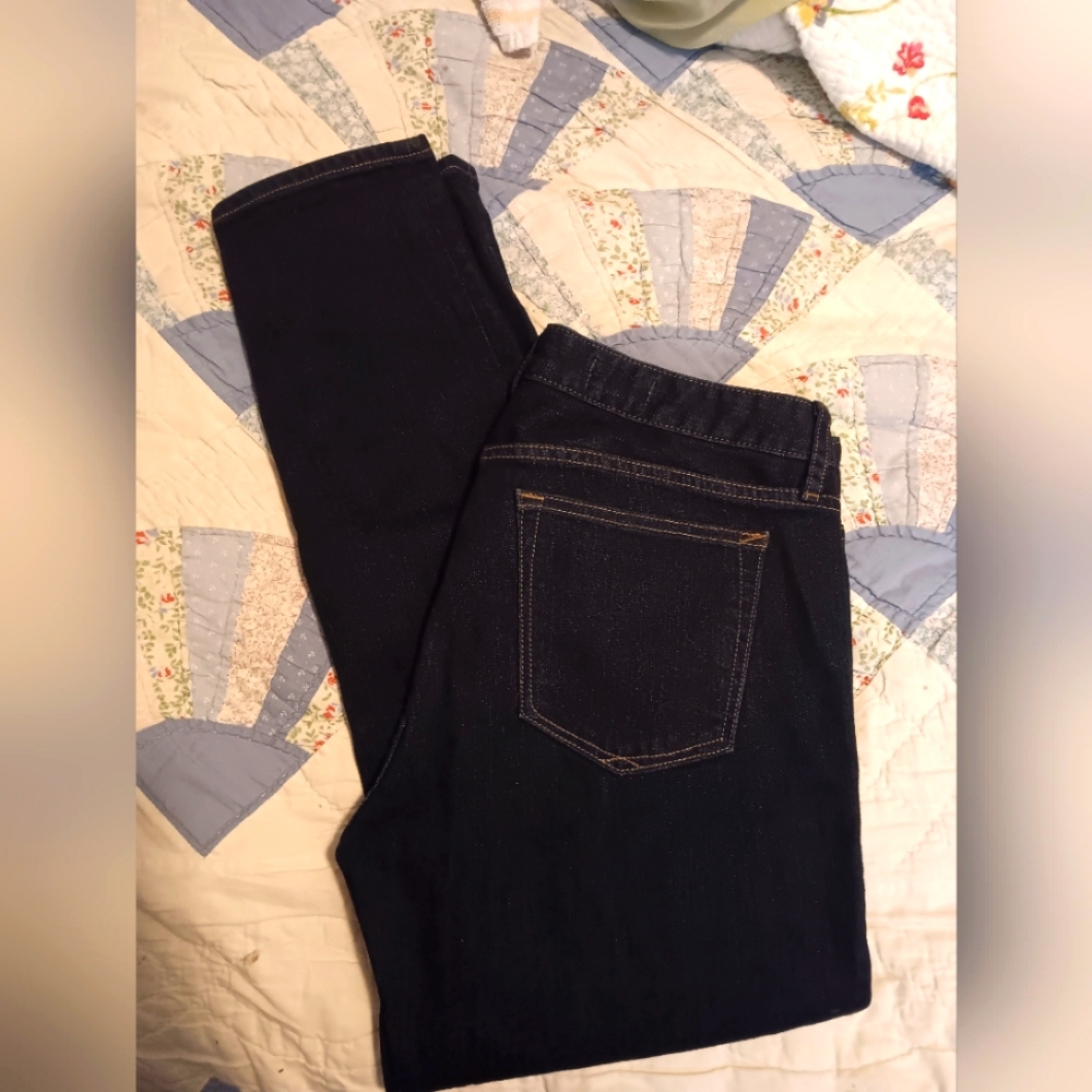 Gap dark wash skinny jeans